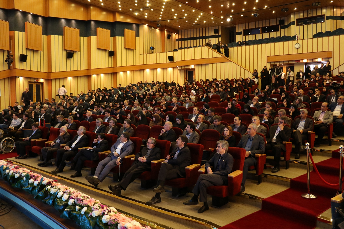 حضور چشمگیر دانشگاهیان دانشگاه علوم پزشکی شهید بهشتی در بیست و چهارمین همایش کشوری آموزش علوم پزشکی